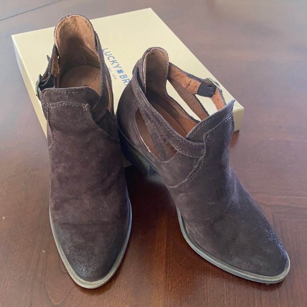 Lucky Brand brown suede booties 💕